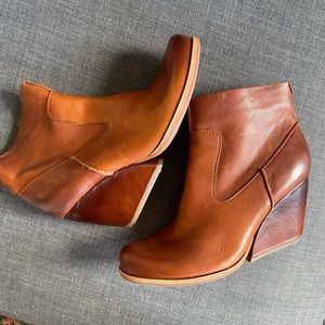 BNWT Kork-Ease Leather Ankle Boot, Size 8